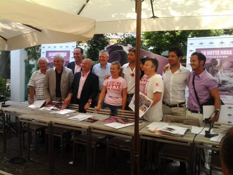 notte rosa 21012 gruppo
